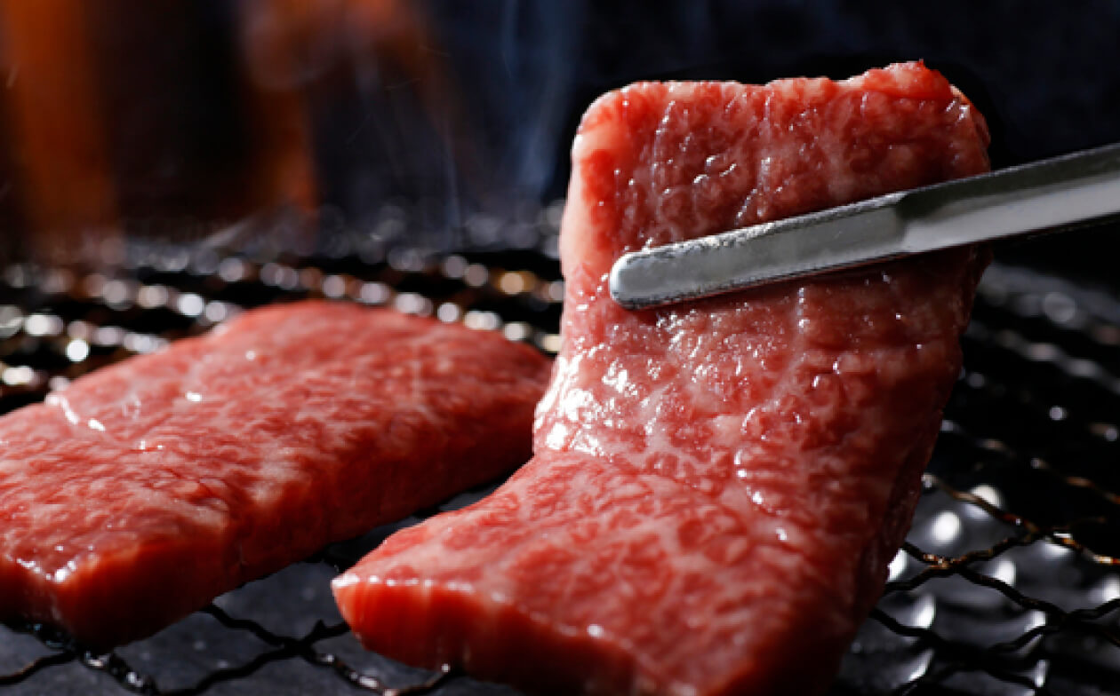 焼肉屋が作るから、肉が違う
